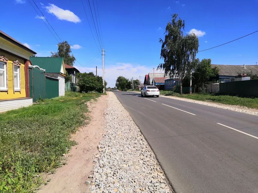 В Татищевском районе дорожники отремонтировали почти 300 километров сельских улиц